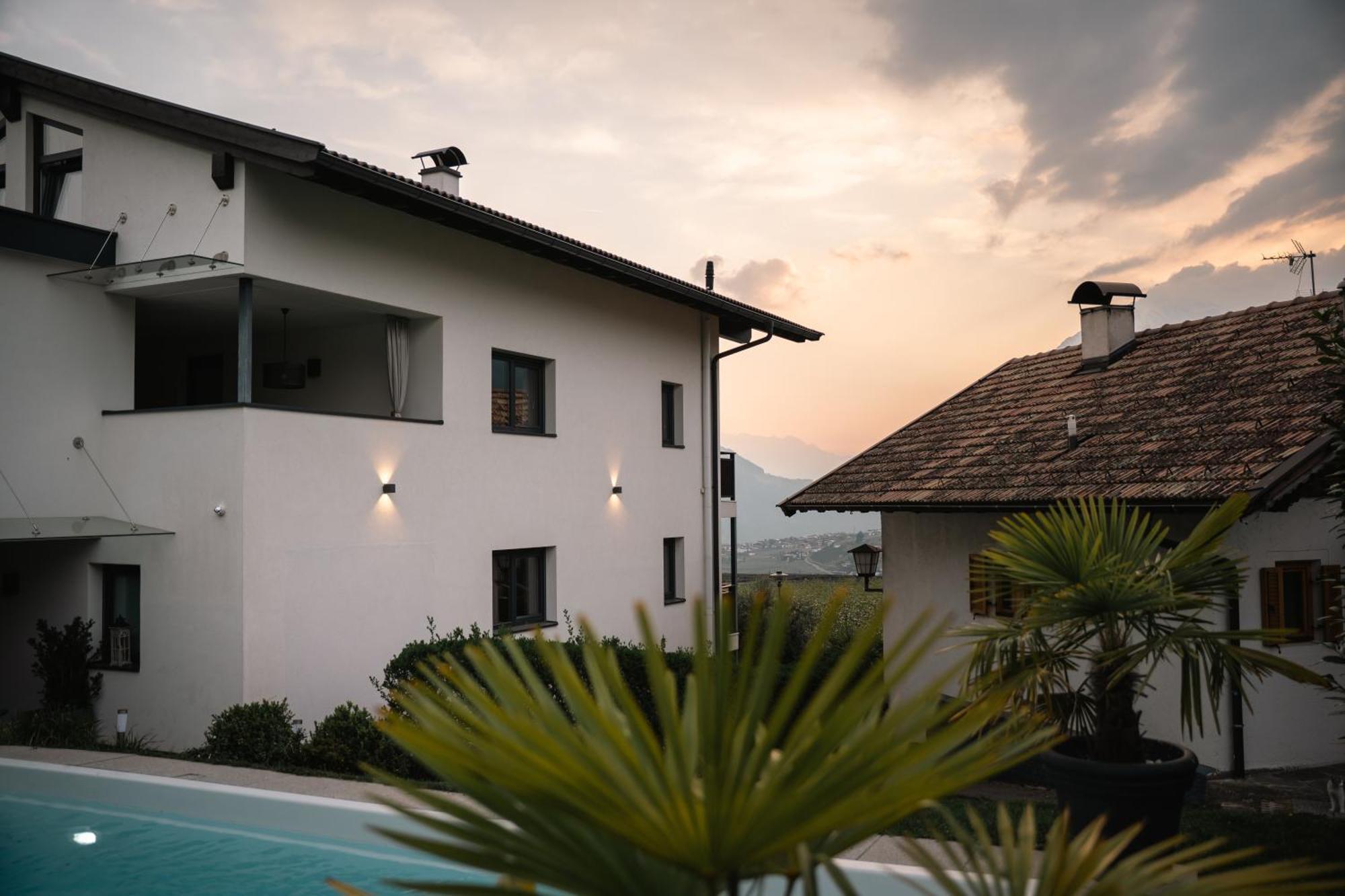 Antonya Apartments Schenna Εξωτερικό φωτογραφία